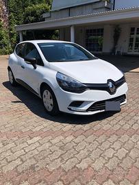 CLIO VAN AUTOCARRO 2 POSTI