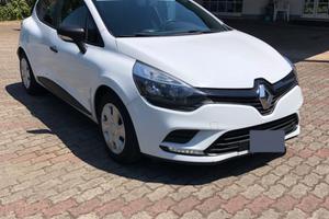 CLIO VAN AUTOCARRO 2 POSTI