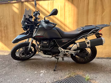 guzzi v85tt utilizzata pochissimo