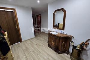 Trilocale in buono stato con box in zona centrali