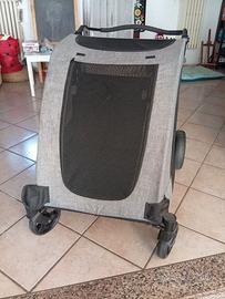 Passeggino per cani