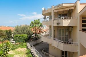 3 LOCALI A FRANCAVILLA AL MARE