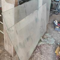 Vetri da 0.7 cm di spessore