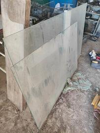 Vetri da 0.7 cm di spessore