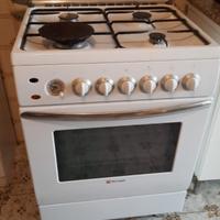 Cucina con forno