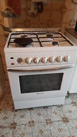Cucina con forno