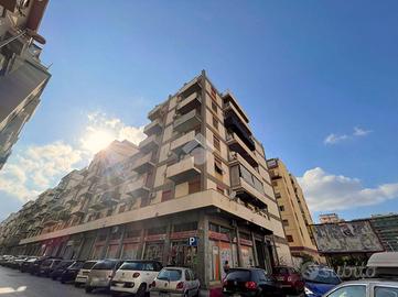 4 LOCALI A PALERMO