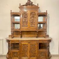 Grande credenza intagliata in stile Liberty – scuo