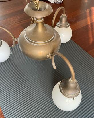 Lampadario vintage in ottone a 3 luci con vetri op