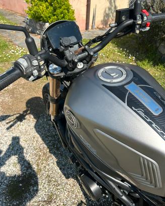 Moto Benelli 800