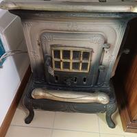 Stufa a legna in ghisa