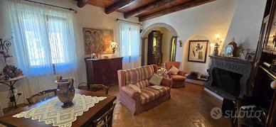 Appartamento di 110 m² con più di 5 locali a Monte