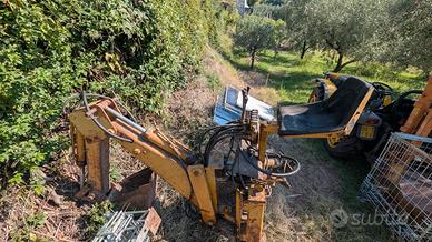 retroescavatore per trattore