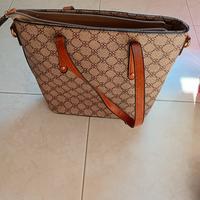 borse  zaino e tracolle a 6€ cadauno 