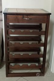 Mobiletto porta bottiglie con cassetto 