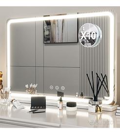 SPECCHIO LED MODERNO PER UN BAGNO TOP
