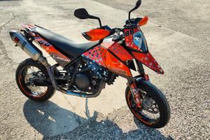 KTM 690 Supermoto SM
