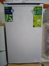 Frigo da camera Beko B1TS190320