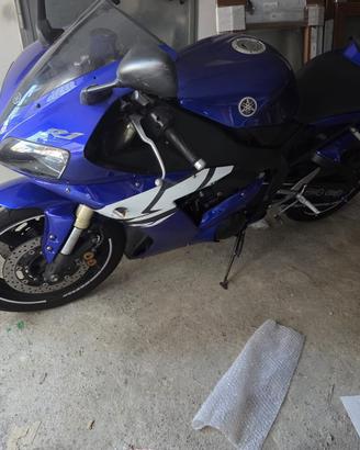 Yamaha R1 2004
