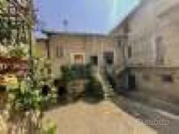 Appartamento di 330 m² con più di 5 locali a Tigna