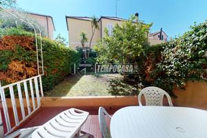 Bilocale con doppio sfogo e box auto