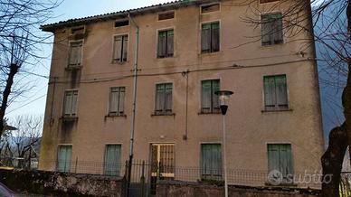 Casa singola su lotto di terreno di 1500mq