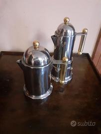 Moka  + Bricco in acciaio rifiniti in oro.