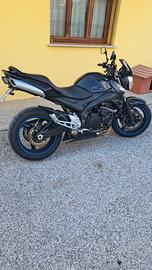 suzuki gsr 600 2010 full black