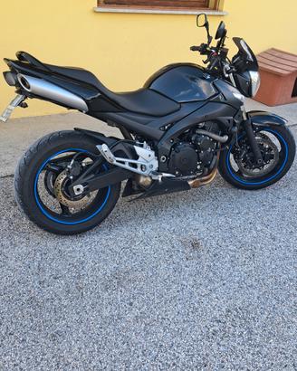 suzuki gsr 600 2010 full black