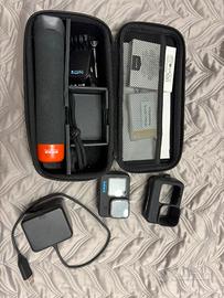 GoPro Hero 11 con vari accessori