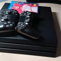 PS4 pro con 2 controller e fifa 20 
