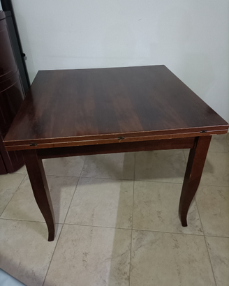 Tavolo cm.100x100 allungabile cm.200
