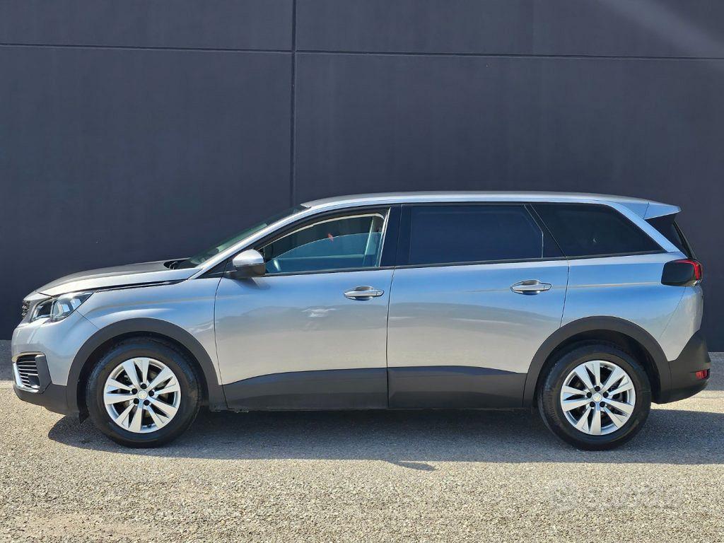 Peugeot 5008 2019 photo 2