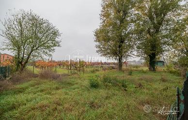 Terreno edificabile a lesignana