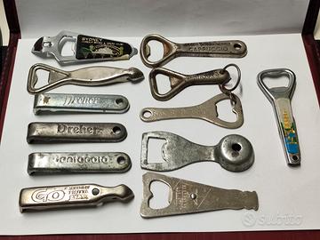 Lotto di 12 Vecchi Apribottiglie Vari Marchi