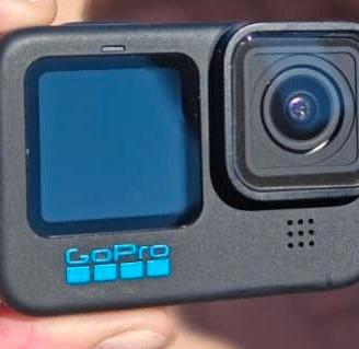 GoPro Hero 10 Black + BATTERIE EXTRA E ACCESSORI