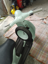 Vespa 50l anni 64 totalmente restaurata