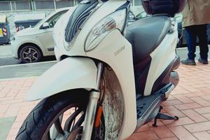 Kymco People One 125i 