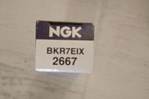 4 candele per auto NGK Iridium