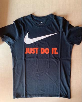 T-SHIRT Nike M