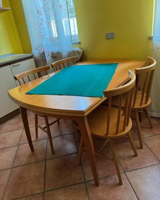 Tavolo cucina + sedie