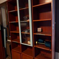 Mobile in legno a scaffale