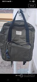 Zainetto Stradivarius verde militare