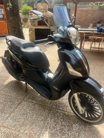 Piaggio Beverly 300 police