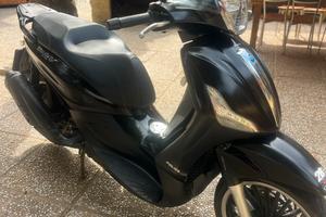 Piaggio Beverly 300 police