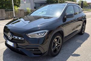 MERCEDES-BENZ GLA 200 d Automatic 4Matic Premium