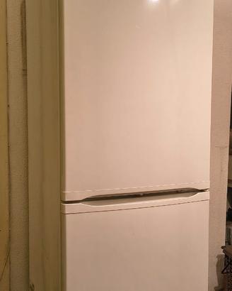 Frigorifero Bosch kgv36v14/ie