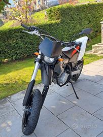 Moto Beta 125 Super Motard