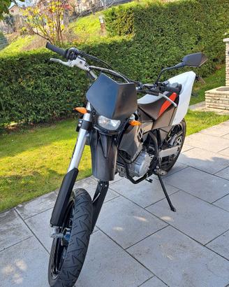Moto Beta 125 Super Motard