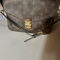 Louis Vuitton Metis